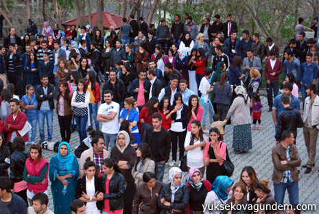 Hivron Yüksekova'da hayranlarıyla buluştu 34