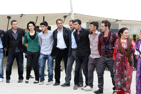 Yüksekova Düğünleri (11-12) Mayıs 2013 76