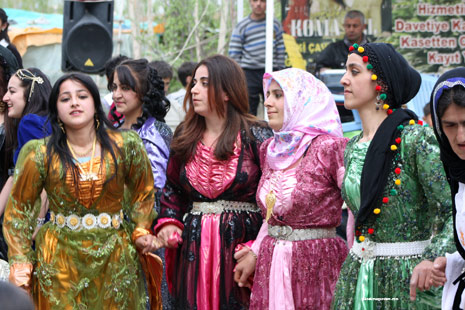 Yüksekova Düğünleri (11-12) Mayıs 2013 84