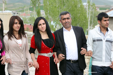 Yüksekova Düğünleri (11-12) Mayıs 2013 88
