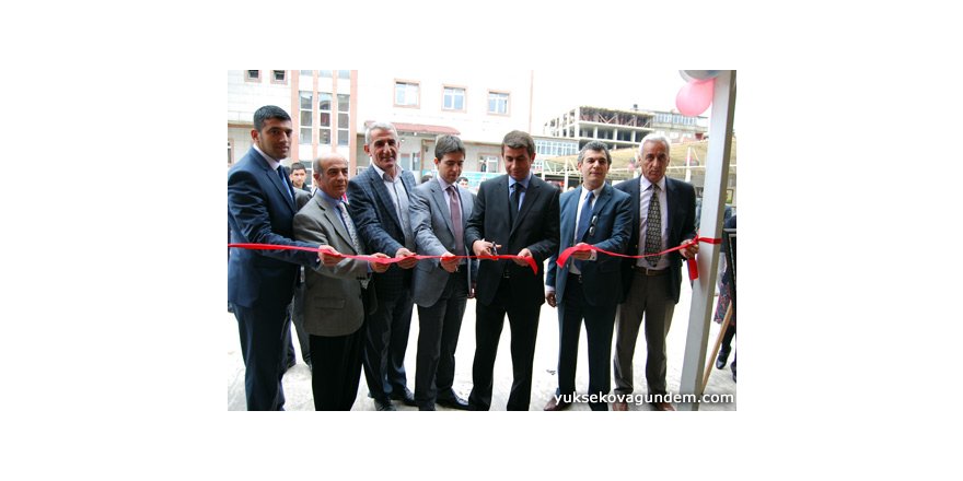 Yüksekova'da Resim Sergisi