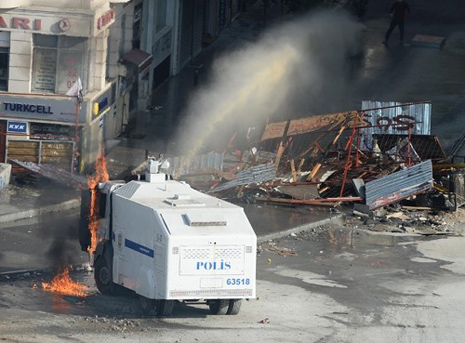 Taksim'e polis baskınından ilk kareler 1