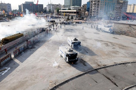 Taksim'e polis baskınından ilk kareler 5
