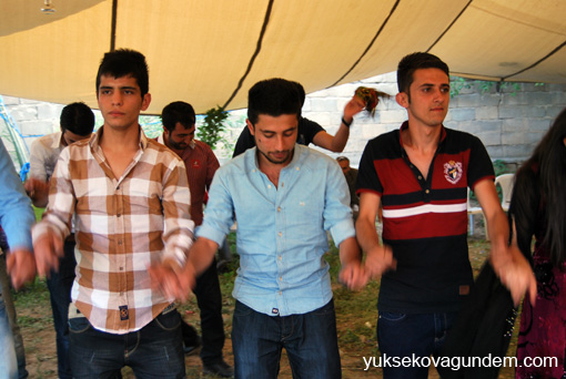 Akça Ailesinin Mutlu Günü 25