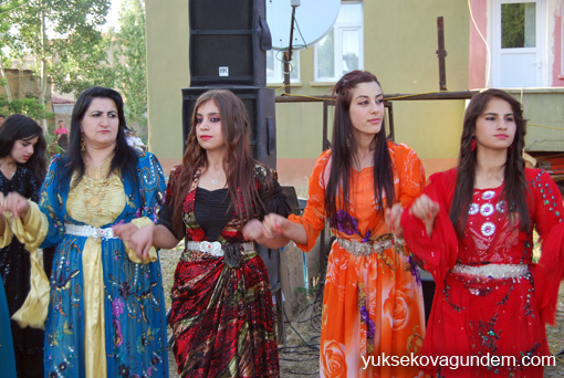 Akça Ailesinin Mutlu Günü 9