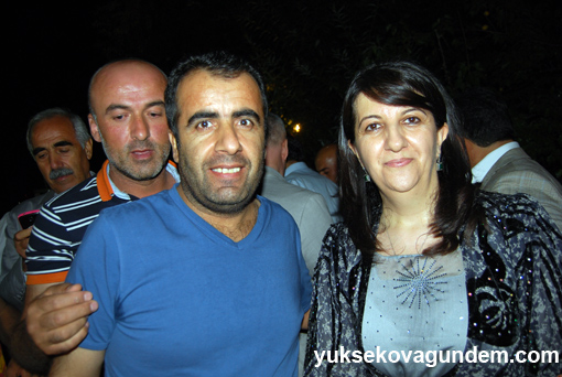 Buldan Yüksekova'da Halka Seslendi 10