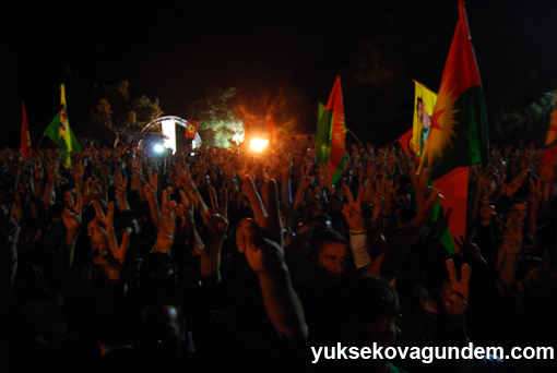 Buldan Yüksekova'da Halka Seslendi 6