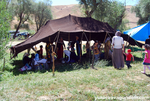 Halk Festival Alanına Akın Ediyor 13