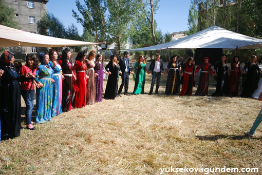 Karataş Ailesinin Mutlu Günü 126