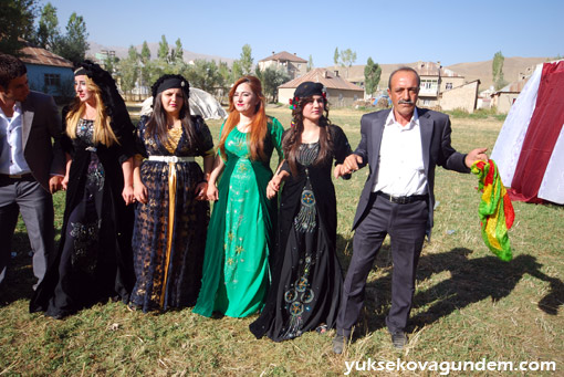 Karataş Ailesinin Mutlu Günü 136