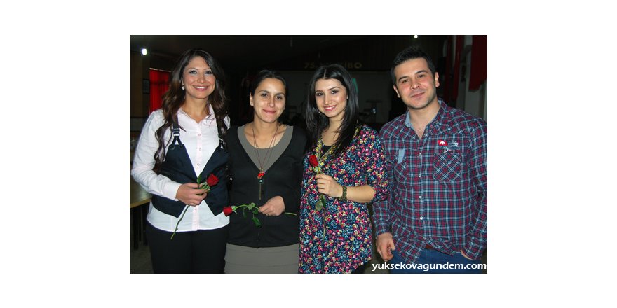 Yüksekova Lisesi Öğretmenler Gününü Kutladı