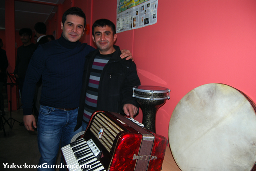 Tüm Müzik Aletlerini Bağışladı 18