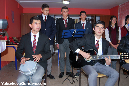 Tüm Müzik Aletlerini Bağışladı 5