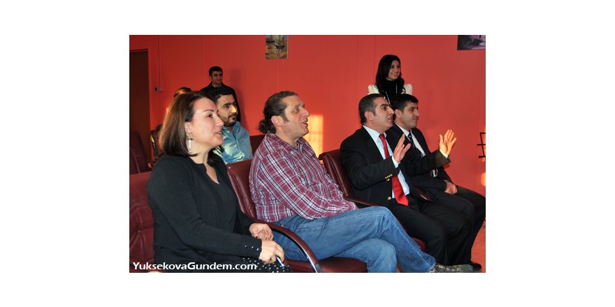 Tüm Müzik Aletlerini Bağışladı