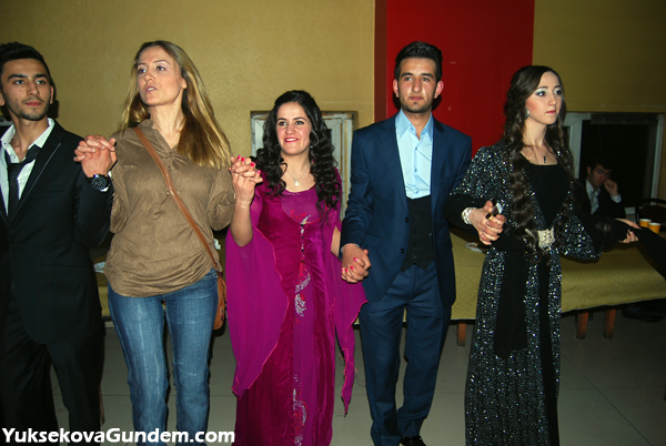 Yüksekova Lisesi'nin Moral Gecesi 100