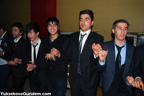 Yüksekova Lisesi'nin Moral Gecesi 58