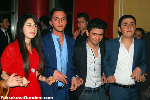 Yüksekova Lisesi'nin Moral Gecesi 62