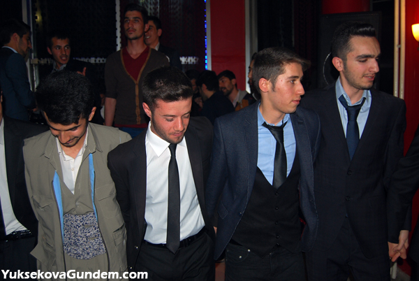 Yüksekova Lisesi'nin Moral Gecesi 97