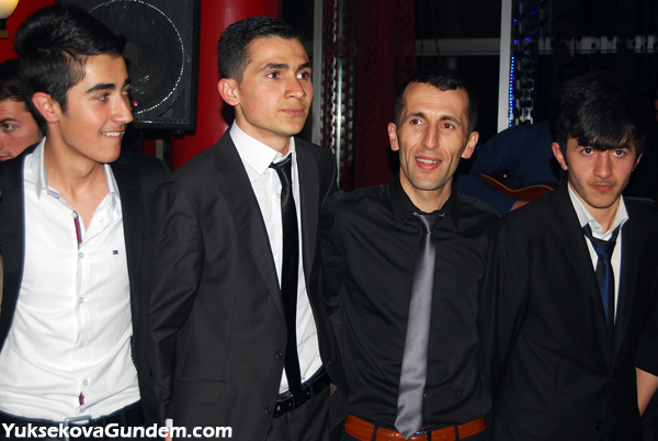 Yüksekova Lisesi'nin Moral Gecesi 98