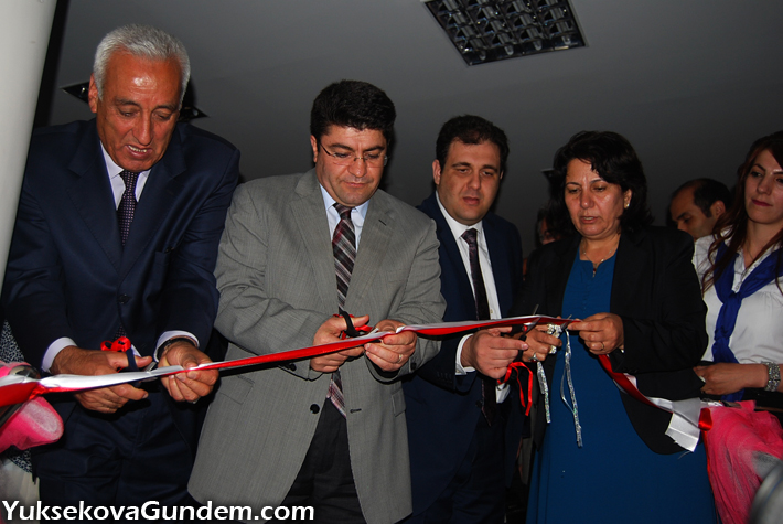 Yüksekova'da Sergiye Yoğun İlgi 16