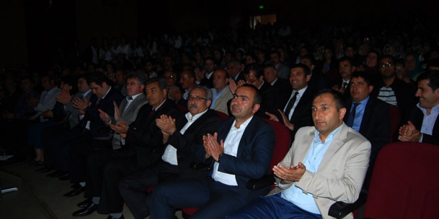 Yüksekova'da Sergiye Yoğun İlgi