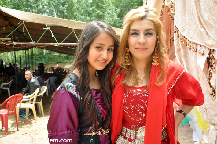 Kırmızıtaş Ailesinin Mutlu Günü 13