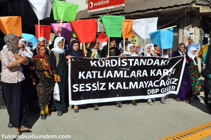 Yüksekova'da Binlerce Kişi IŞİD'i Kınadı 1