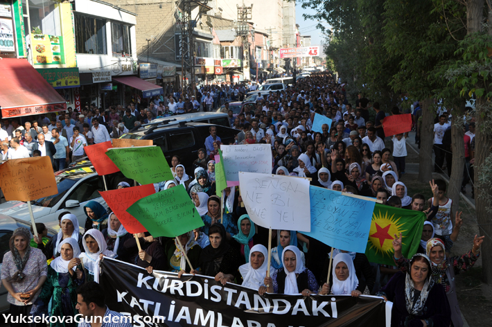 Yüksekova'da Binlerce Kişi IŞİD'i Kınadı 3