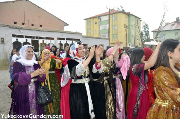 Yiğit Ailesinin Mutlu Günü 15