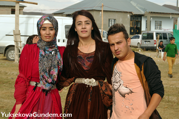 Yüksekova Düğünleri (27-28) Eylül 2014 70