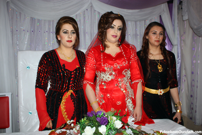 Akarsu Ailesinin Mutlu Günü 24
