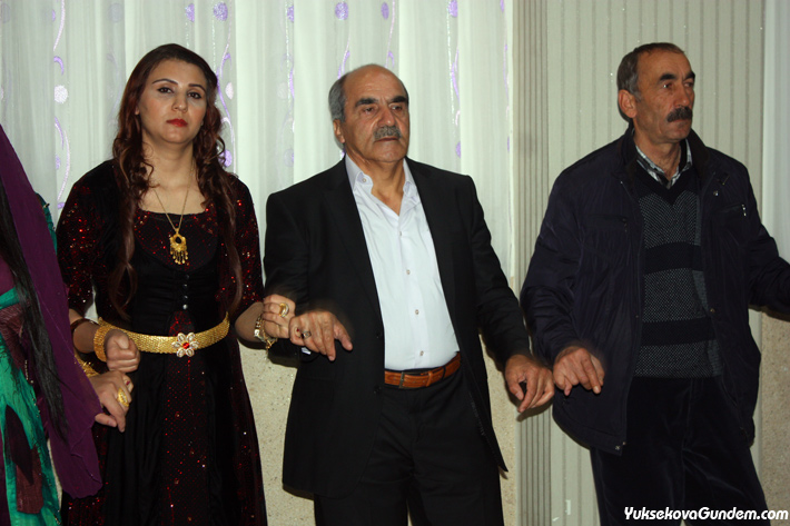 Akarsu Ailesinin Mutlu Günü 74