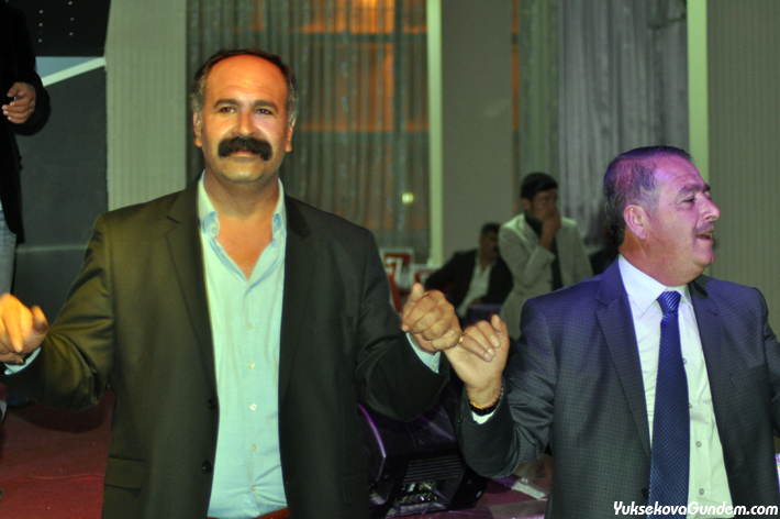 Akarsu Ailesinin Mutlu Günü 90
