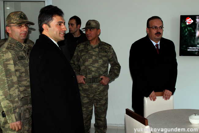 Vali Yakup Canbolat Yüksekova'da Temaslarda Bulundu 7