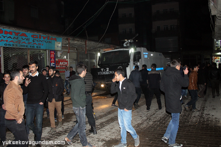 Yüksekova'da Yangına Toma Müdahale Etti 12
