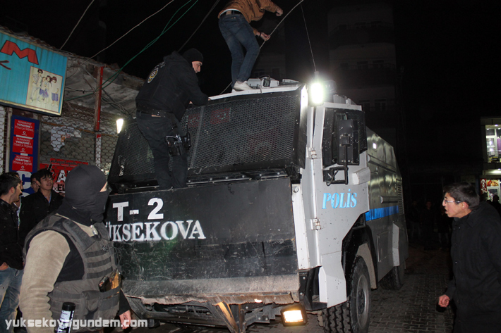 Yüksekova'da Yangına Toma Müdahale Etti 7