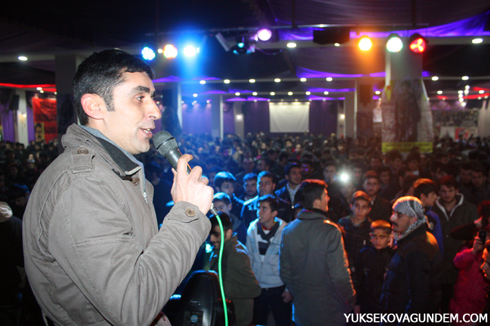 Serhado Yüksekova'da Coşku dolu Bir Konser Verdi 13