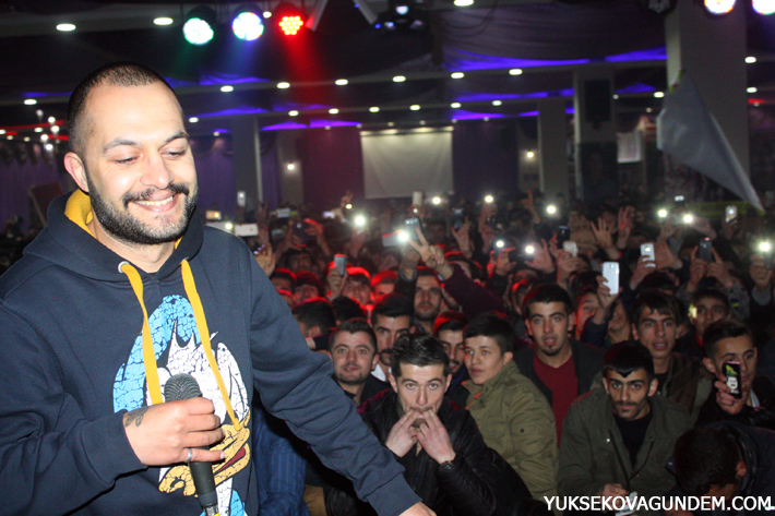 Serhado Yüksekova'da Coşku dolu Bir Konser Verdi 29
