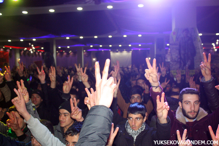 Serhado Yüksekova'da Coşku dolu Bir Konser Verdi 9