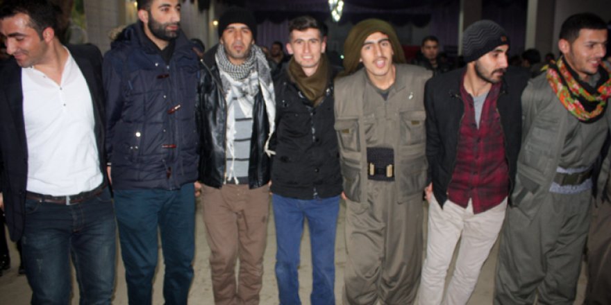 Serhado Yüksekova'da Coşku dolu Bir Konser Verdi