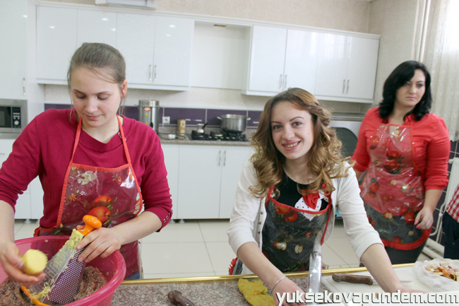 Yüksekova'da Romanya ve Moldovanın Yöresel Yemekleri 8