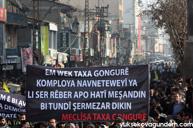 Yüksekova'da 15 Şubat Komplosu Yapılan Yürüyüşle Kınandı 10