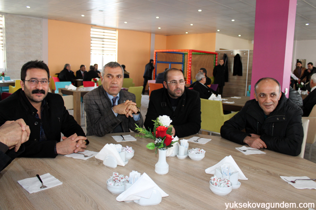 Yüksekovada Cafe Dissa Açıldı 18