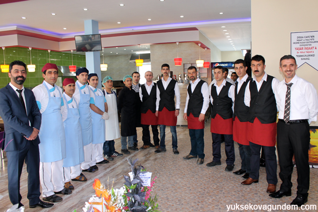 Yüksekovada Cafe Dissa Açıldı 4