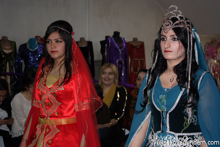 Yüksekova'da Gelinlik Defilesi Yoğun İlgi Gördü 22