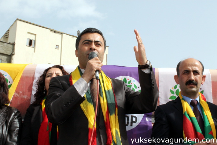 HDP Hakkari Milletvekilleri Yüksekova'da coşku ile karşılandı 25