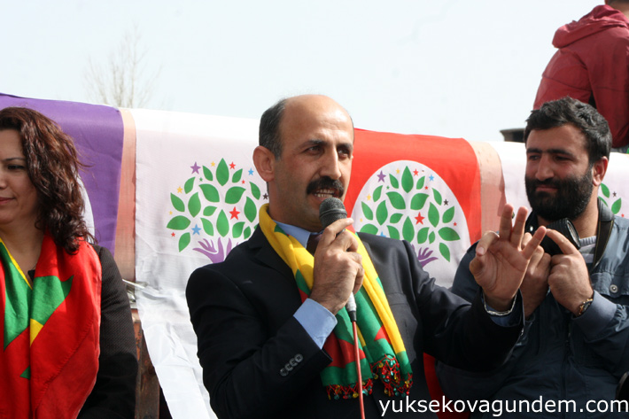 HDP Hakkari Milletvekilleri Yüksekova'da coşku ile karşılandı 32