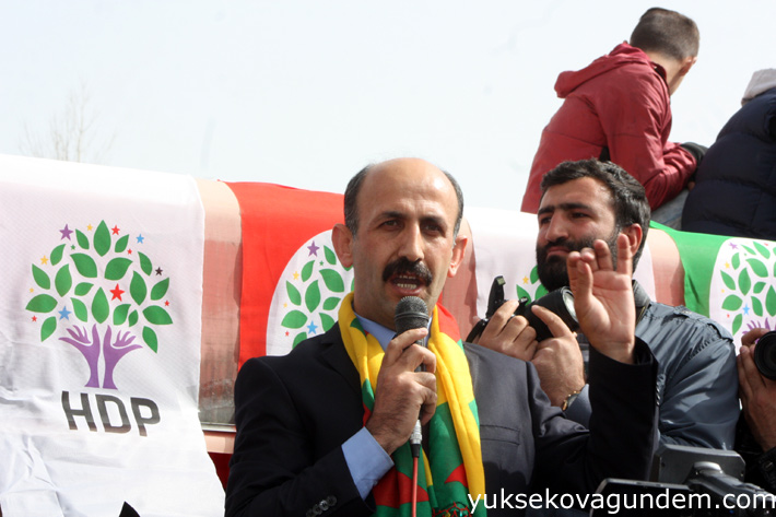 HDP Hakkari Milletvekilleri Yüksekova'da coşku ile karşılandı 35
