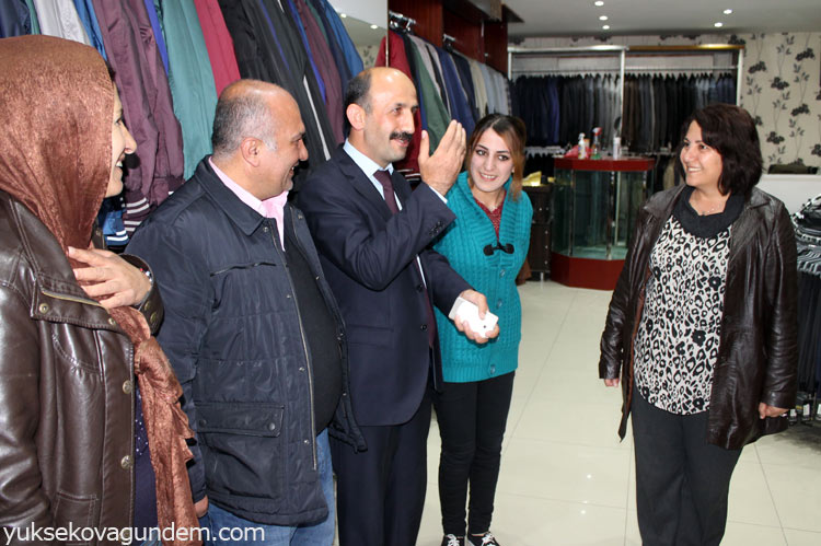 HDP Hakkari Adayları Yüksekova'da Esnafı Ziyaret Etti 37