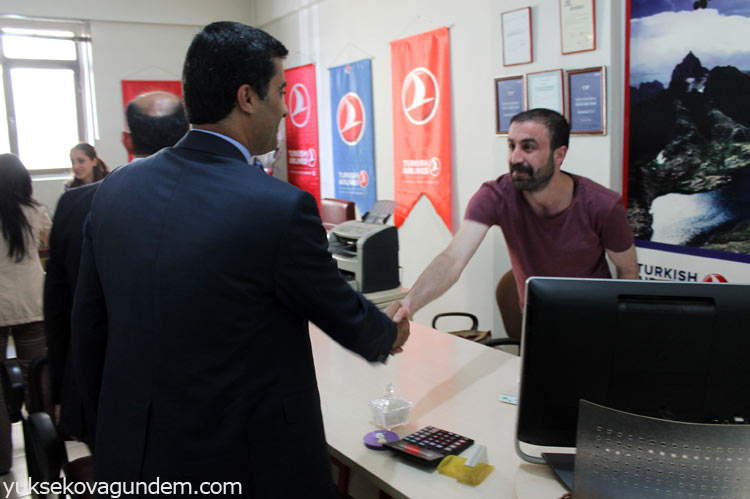 HDP Hakkari Adayları Yüksekova'da Esnafı Ziyaret Etti 6